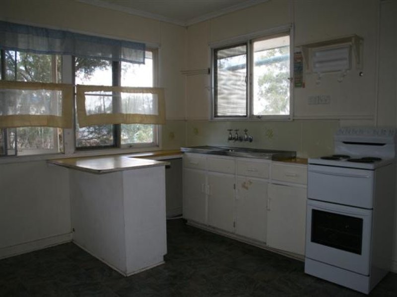 42 Foott Street, Roma QLD 4455