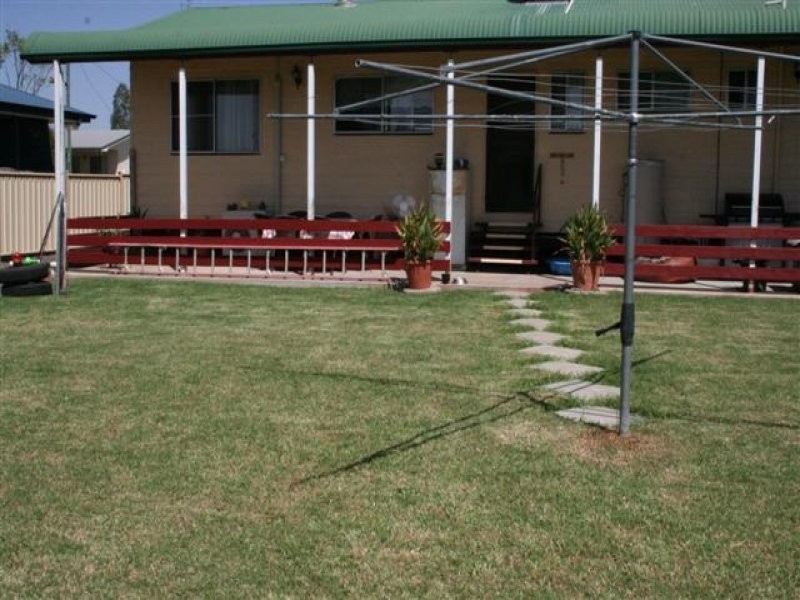 13 Alex Parade, Roma QLD 4455