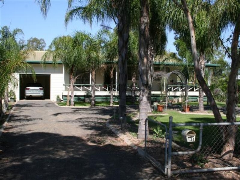 134 Northern Road, Roma QLD 4455