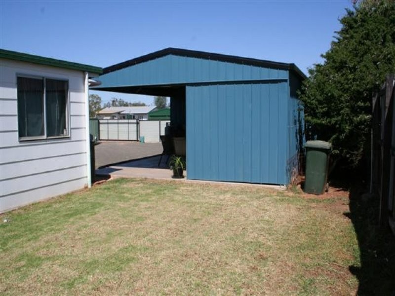 6 Mullavey Street, Roma QLD 4455