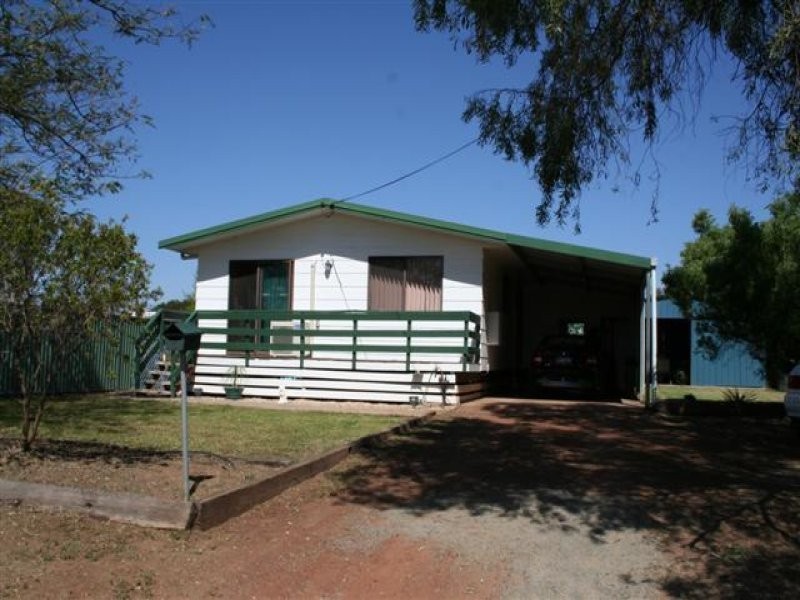 6 Mullavey Street, Roma QLD 4455