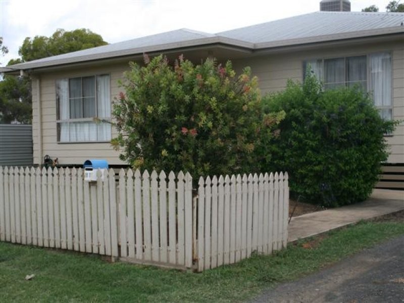 117 Miscamble Street, Roma QLD 4455