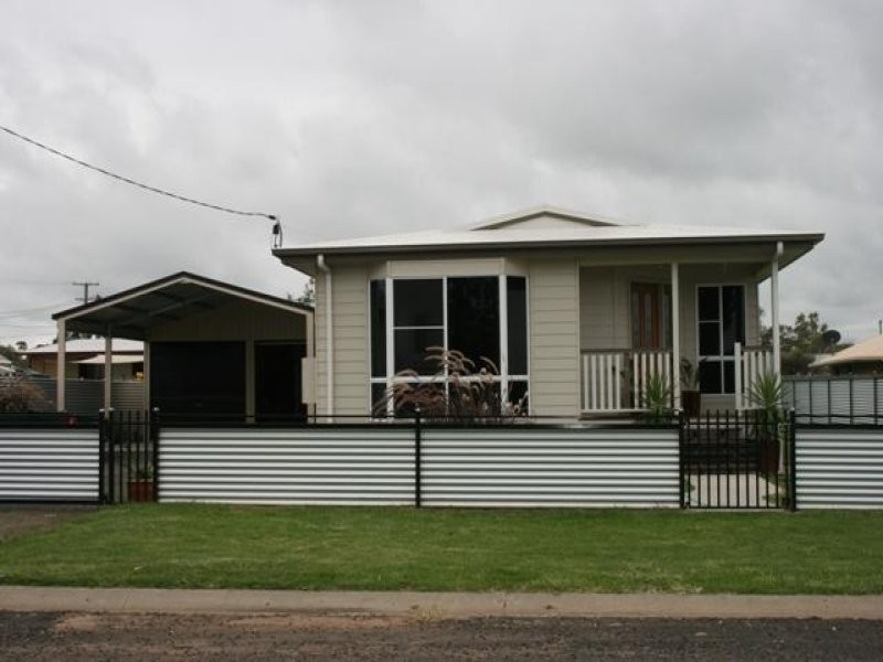 5 Harms Street, Roma QLD 4455