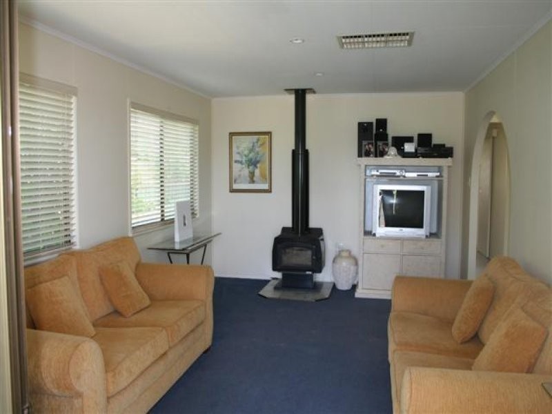 69 Currey Street, Roma QLD 4455