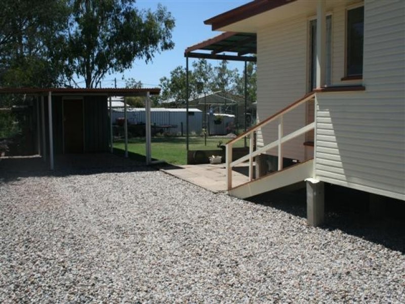 22 Jackson Street, Roma QLD 4455