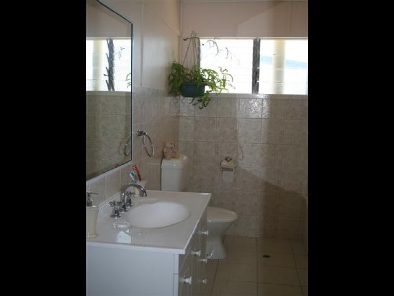 22 Jackson Street, Roma QLD 4455