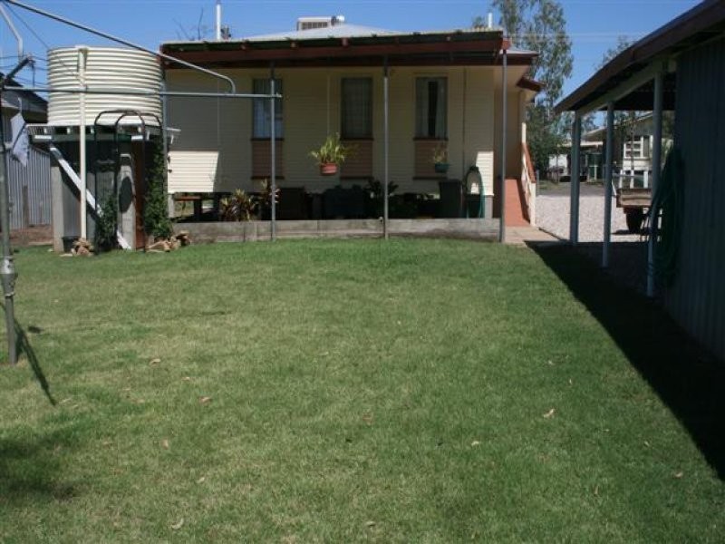 22 Jackson Street, Roma QLD 4455