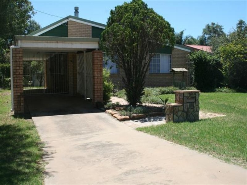 25 Alexander Avenue, Roma QLD 4455