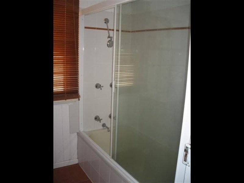 8 Mayne Street, Roma QLD 4455