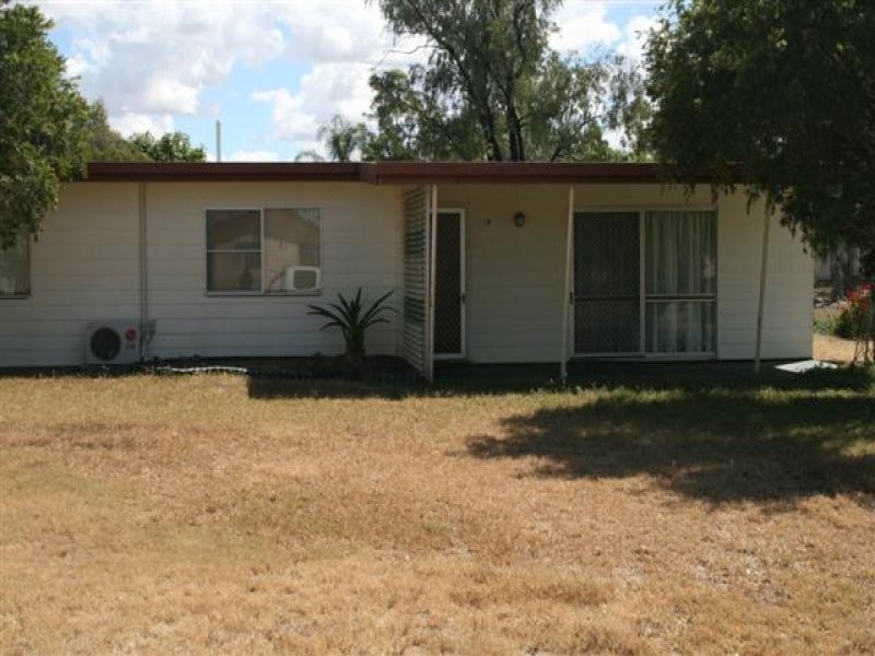 19 Elmer Street, Roma QLD 4455