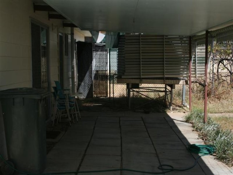 19 Elmer Street, Roma QLD 4455