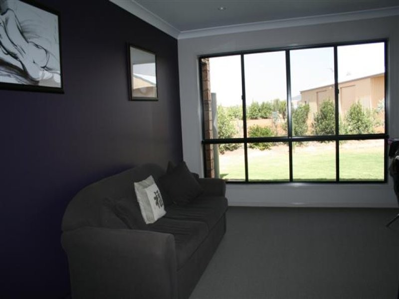 3 Norman Court, Roma QLD 4455