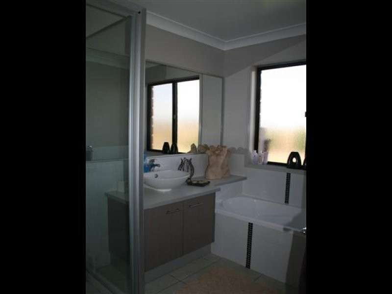 3 Norman Court, Roma QLD 4455