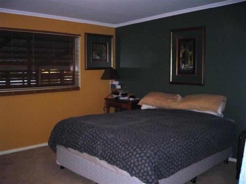 34-38 Edwardes Street, Roma QLD 4455