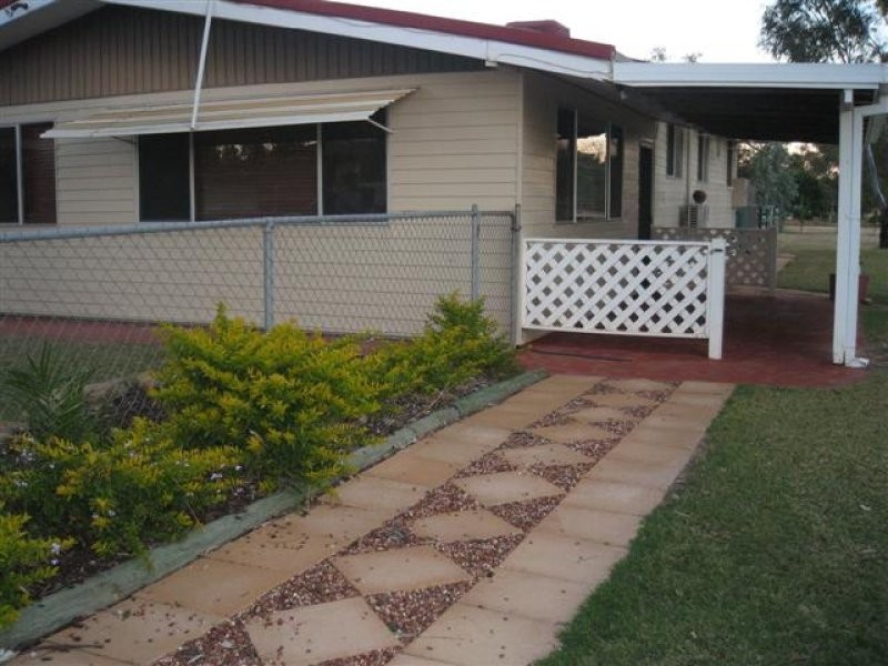 34-38 Edwardes Street, Roma QLD 4455