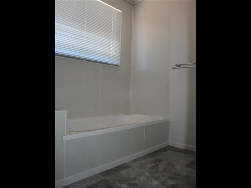 39 Ivy Street, Roma QLD 4455