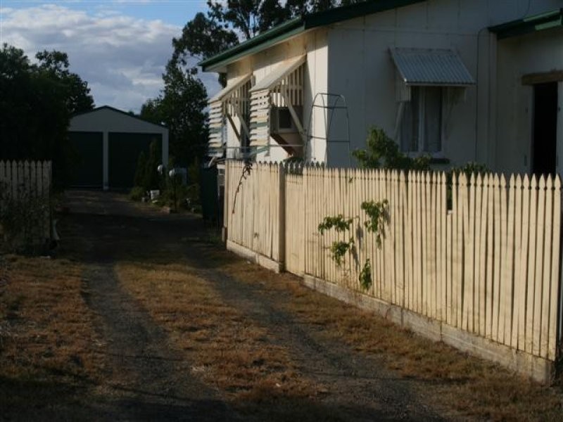 129 Miscamble Street, Roma QLD 4455