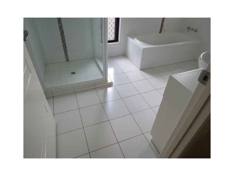 39 Robusta Drive, Roma QLD 4455