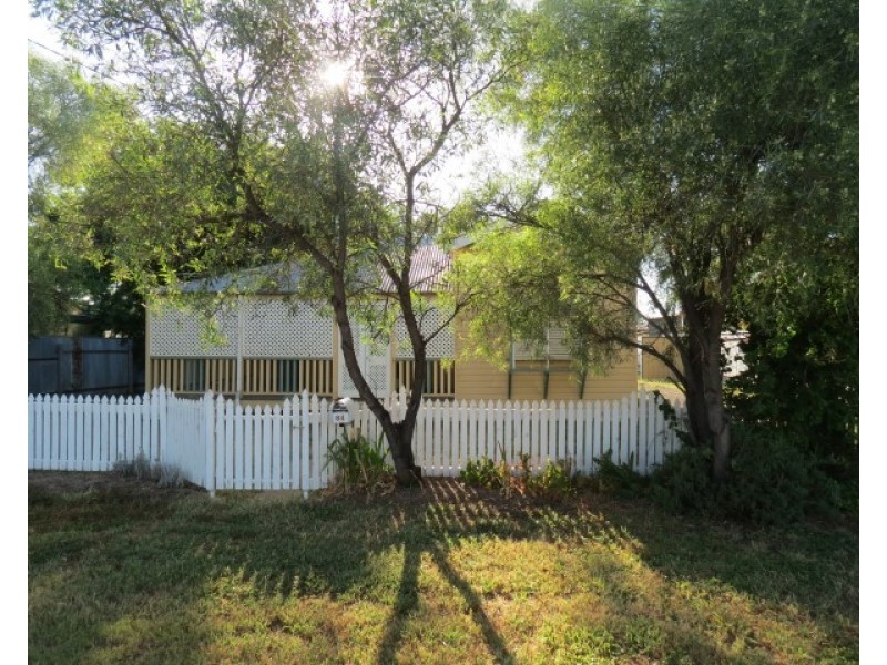 84 Quintin Street, Roma QLD 4455