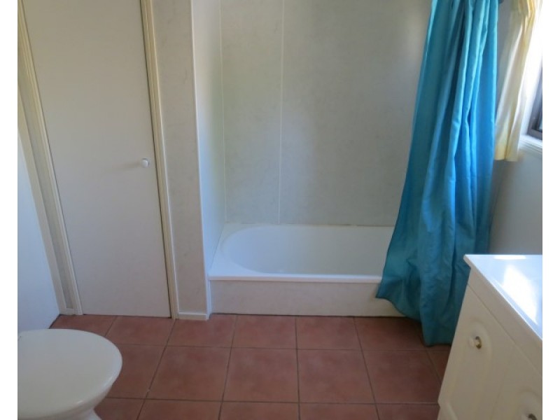 84 Quintin Street, Roma QLD 4455