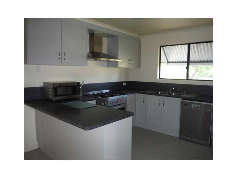 27a Allen Street, Roma QLD 4455