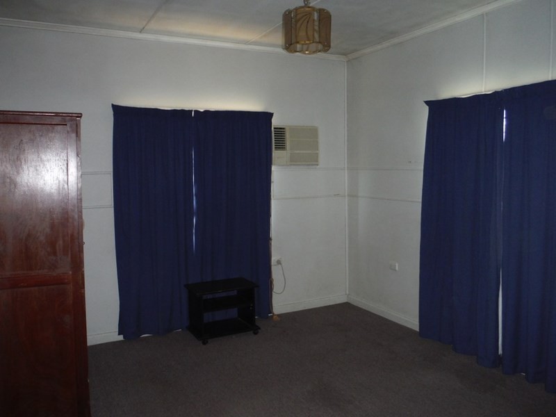 50 Twine Street, Roma QLD 4455