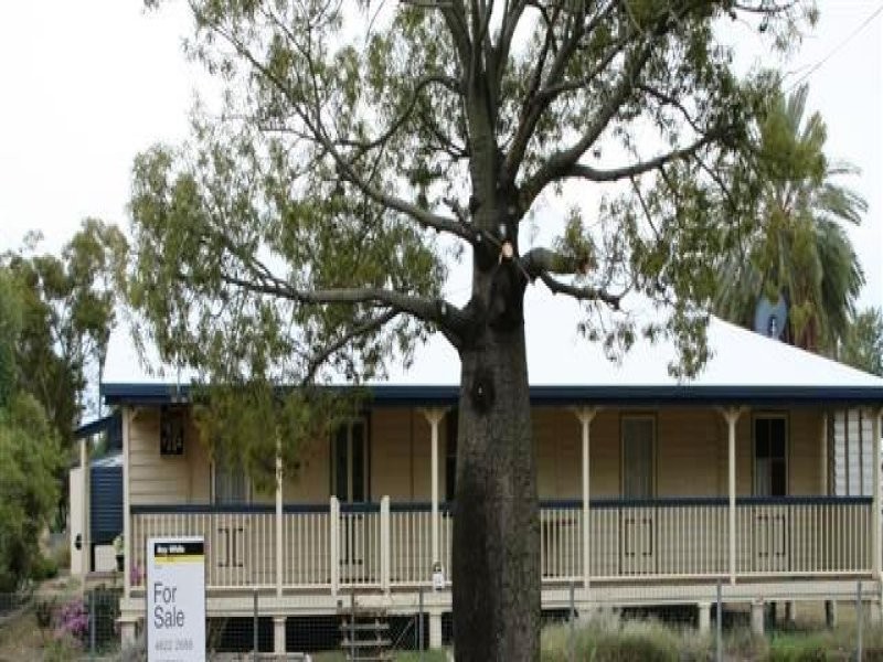 39 Station Street, Roma QLD 4455