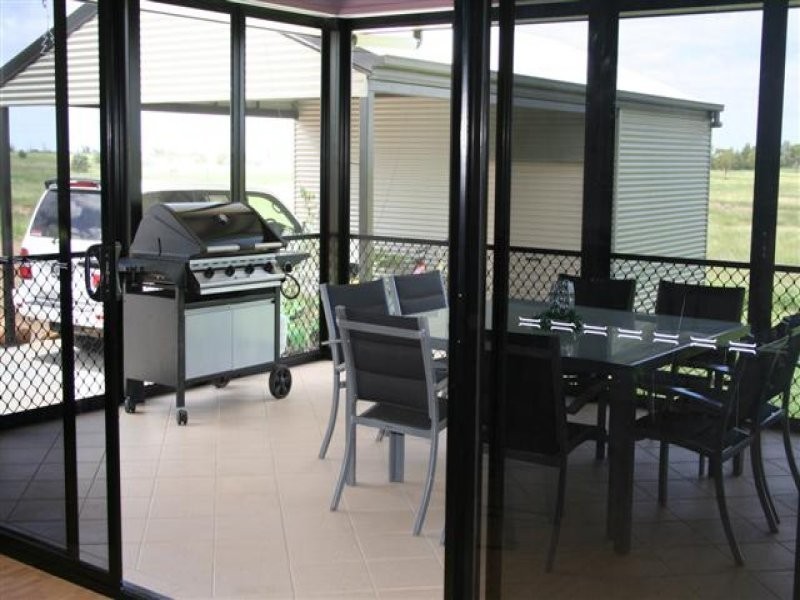 39 Robusta Drive, Roma QLD 4455