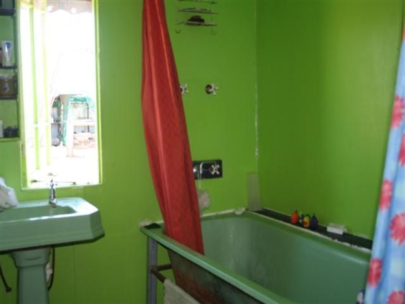 2-4 Rae Street, Roma QLD 4455