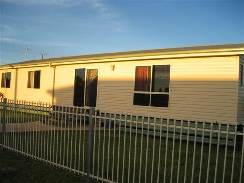 26 South Street, Roma QLD 4455