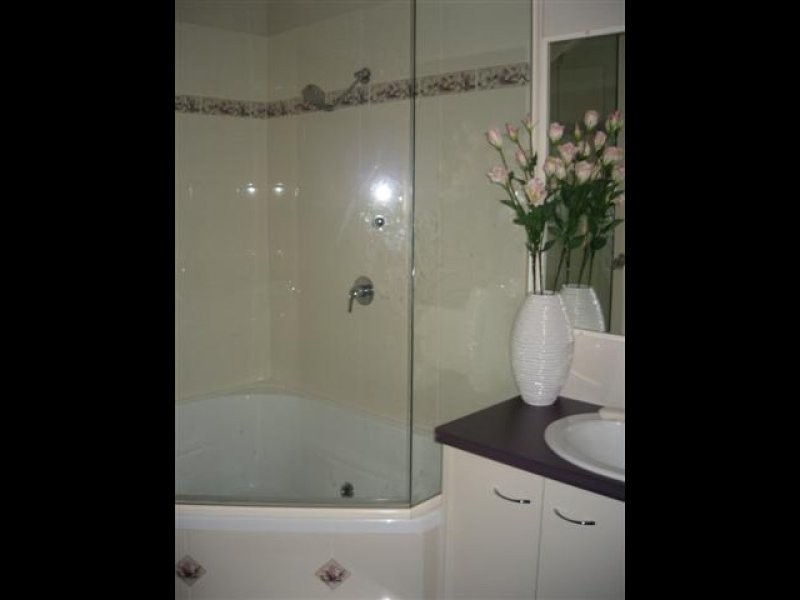 26 South Street, Roma QLD 4455