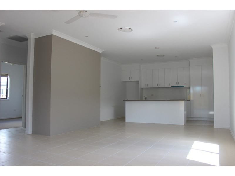 1 Lomandra Avenue, Roma QLD 4455