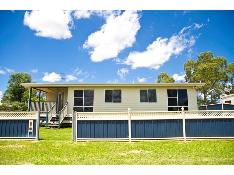 88 Bowen Street, Roma QLD 4455