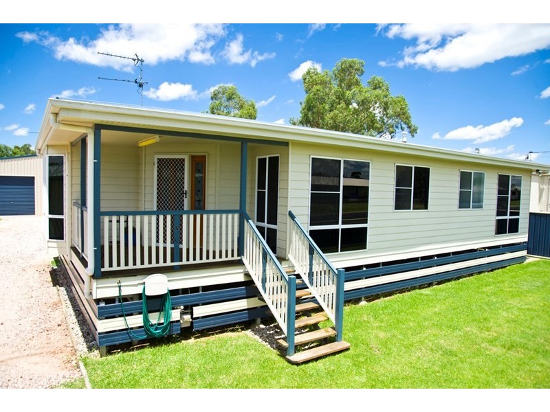 88 Bowen Street, Roma QLD 4455