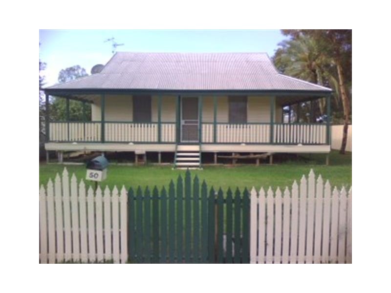 50 Raglan Street, Roma QLD 4455