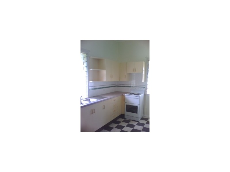 50 Raglan Street, Roma QLD 4455