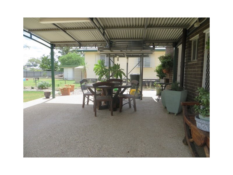 9 Elmer Street, Roma QLD 4455