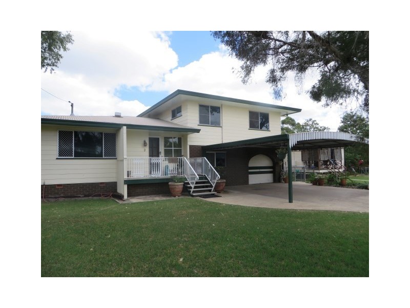 9 Elmer Street, Roma QLD 4455
