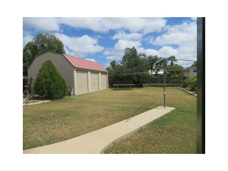 9 Elmer Street, Roma QLD 4455