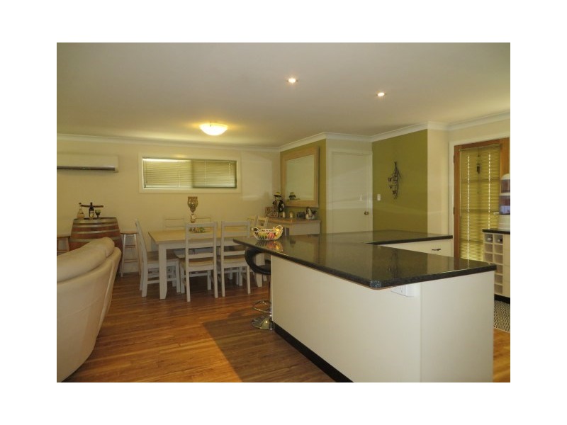 9 Elmer Street, Roma QLD 4455