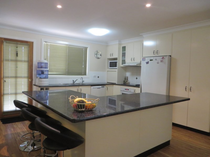 9 Elmer Street, Roma QLD 4455