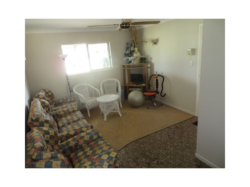 9 Elmer Street, Roma QLD 4455