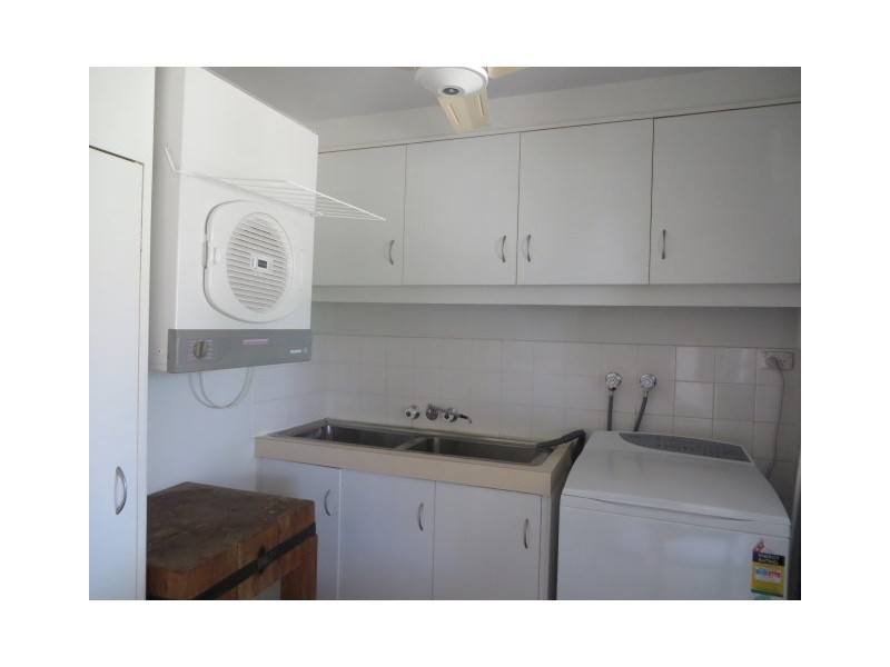 9 Elmer Street, Roma QLD 4455
