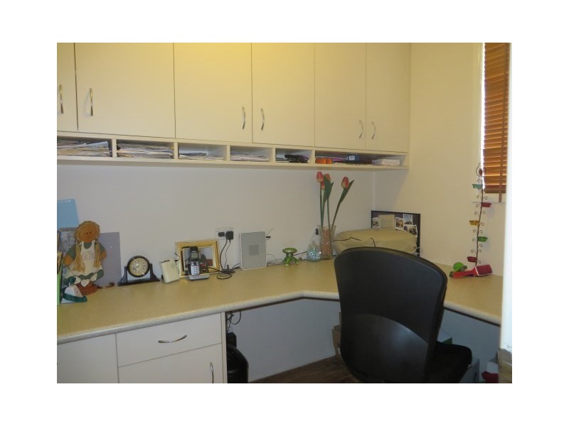 9 Elmer Street, Roma QLD 4455