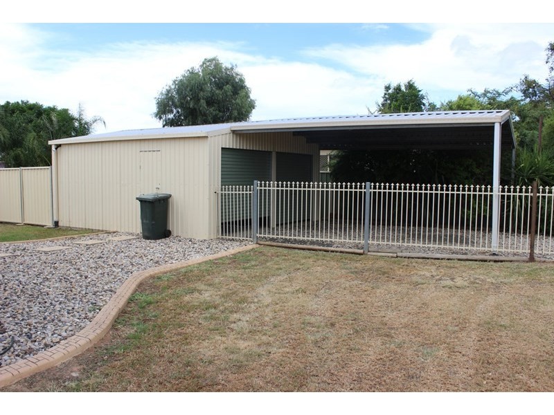 26 South Street, Roma QLD 4455