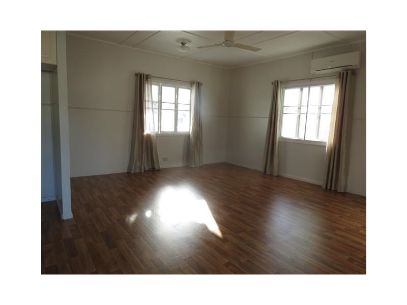 7 Queen Street, Roma QLD 4455