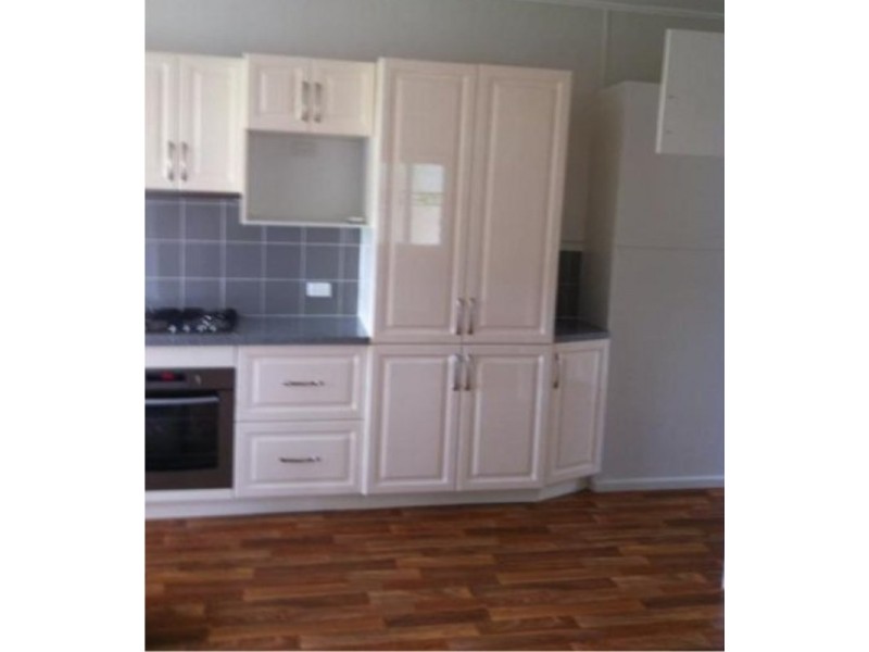 7 Queen Street, Roma QLD 4455