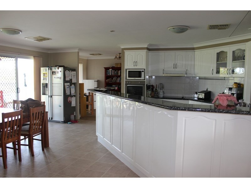 318 Roma Downs Road, Roma QLD 4455