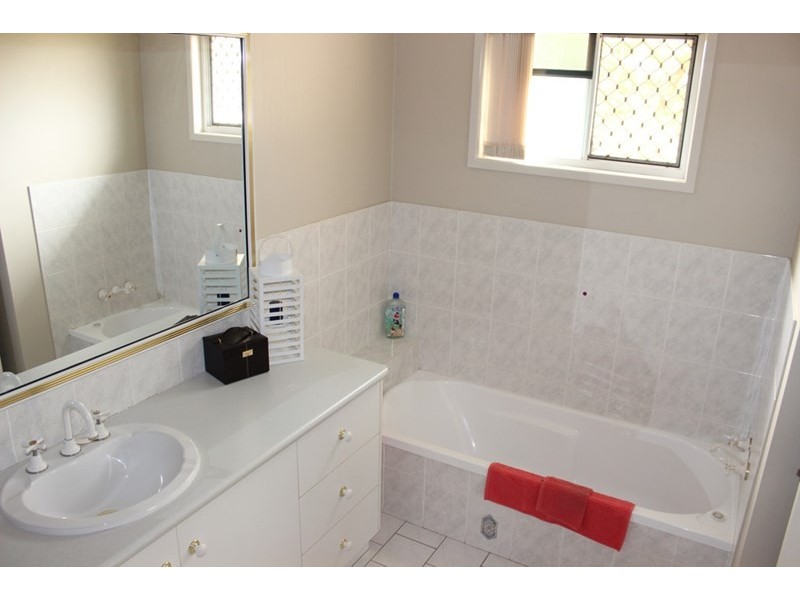 318 Roma Downs Road, Roma QLD 4455
