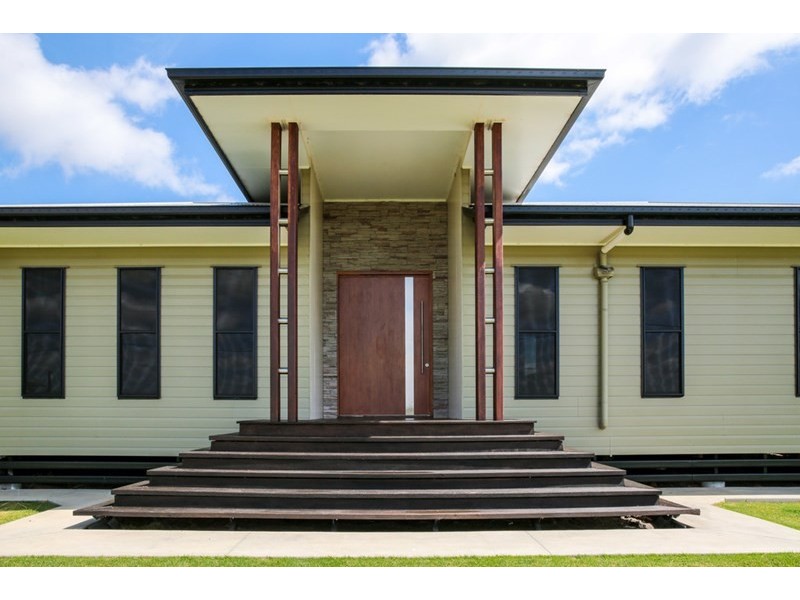 120 Bourne Drive, Roma QLD 4455